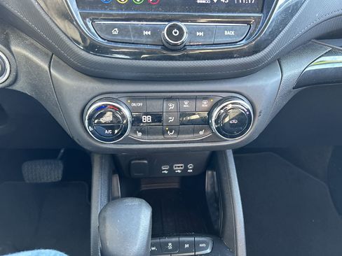 Used 2022 Chevrolet TrailBlazer LT w/ Convenience Package image 28