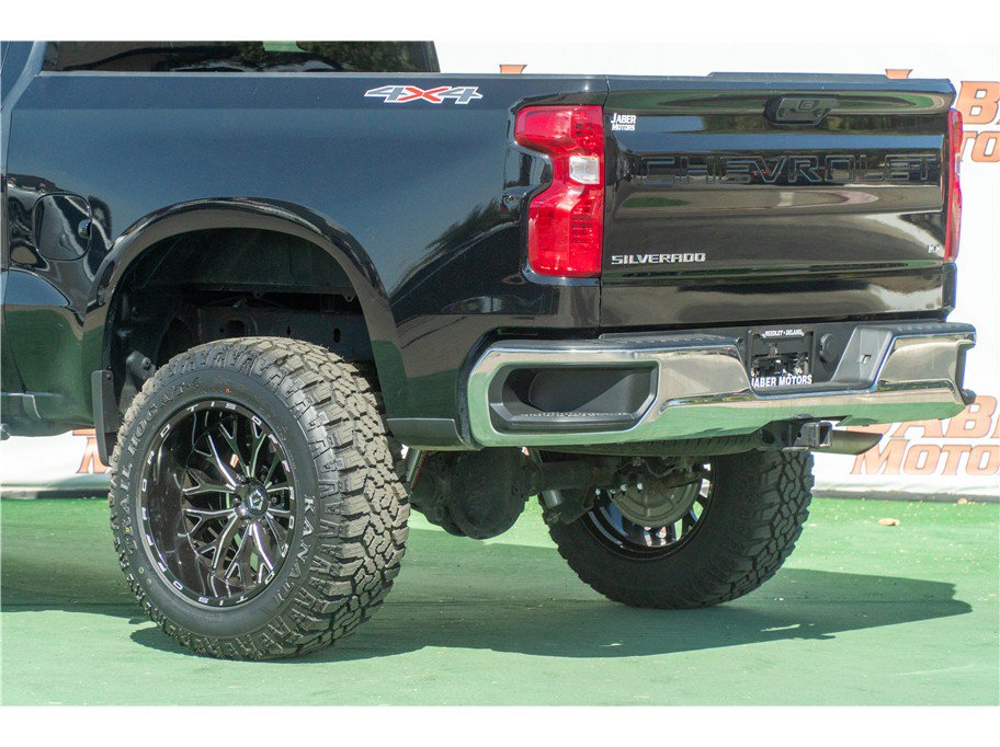Used 2026 Chevrolet Silverado 1500 LT AWD/4WD image 7