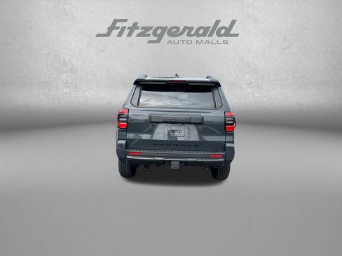 Used 2025 Toyota 4Runner SR5 AWD/4WD image 7