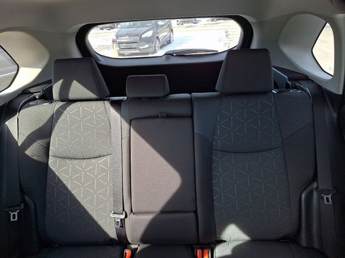 Used 2025 Toyota RAV4 XLE image 19