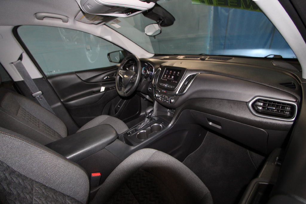 Used 2024 Chevrolet Equinox LT FWD image 19