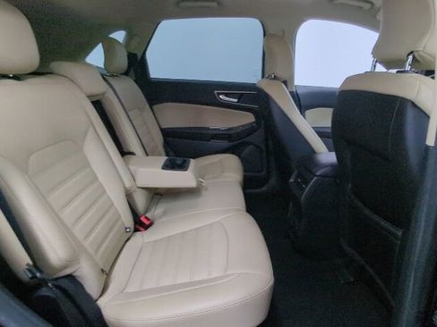 Used 2019 Ford Edge SEL w/ Equipment Group 201A FWD image 26