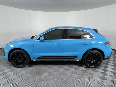 Used 2023 Porsche Macan AWD/4WD image 10