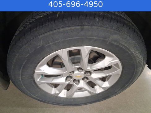 Used 2023 Chevrolet Traverse LS w/ Safety Package image 27