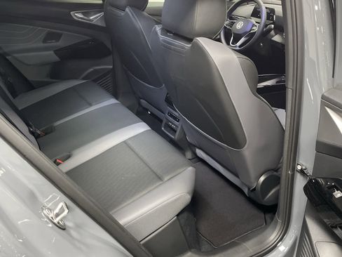 New 2025 Volkswagen ID.4 Pro S Plus image 11