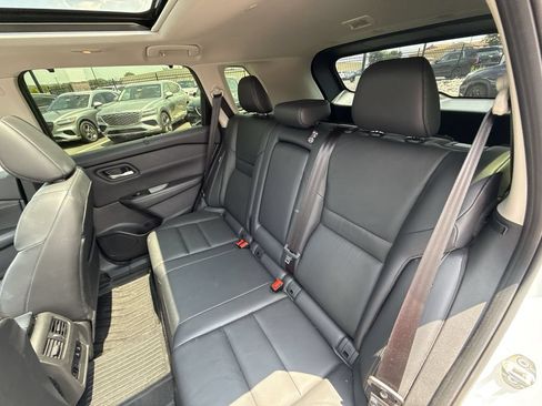 Used 2024 Nissan Rogue SL w/ SL Premium Package FWD image 29