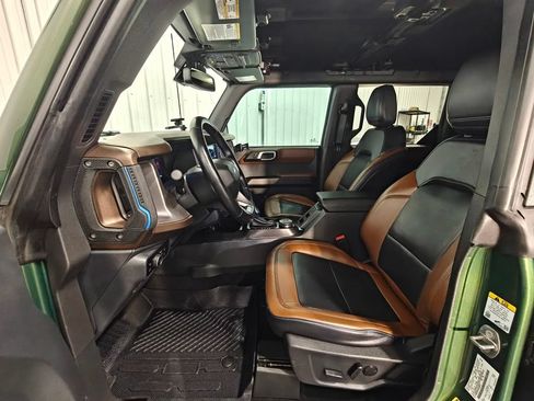 Used 2023 Ford Bronco Outer Banks w/ Sasquatch Package AWD/4WD image 29