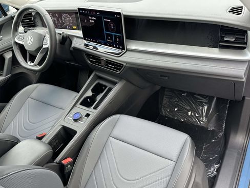 New 2026 Volkswagen Tiguan SE AWD/4WD image 12