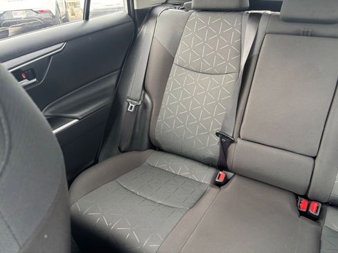 Used 2025 Toyota RAV4 XLE image 37