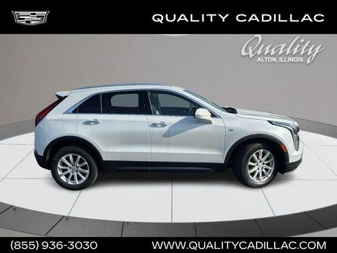 Used 2023 Cadillac XT4 Luxury w/ Cold Weather Package AWD/4WD image 1