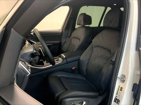 New 2026 BMW X5 xDrive40i w/ Climate Comfort Package image 9