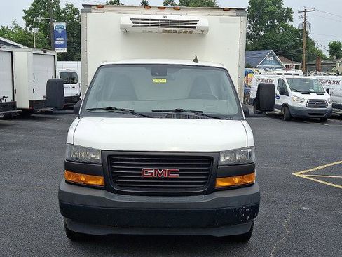 Used 2020 GMC Savana 3500 w/ Power Convenience Package image 2