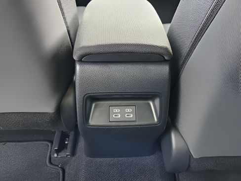 Used 2023 Toyota Corolla LE FWD image 10