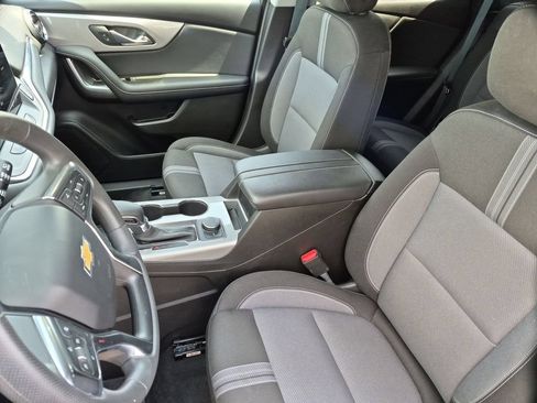 Used 2025 Chevrolet Blazer LT AWD/4WD image 24