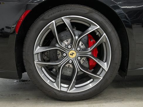 Used 2020 Ferrari GTC4Lusso T RWD image 40