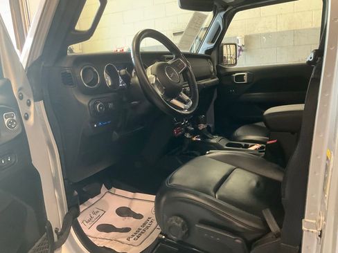 Used 2023 Jeep Wrangler Unlimited Rubicon 4xe w/ Steel Bumper Group AWD/4WD image 12