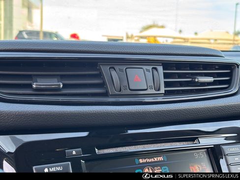 Used 2019 Nissan Rogue SL image 22