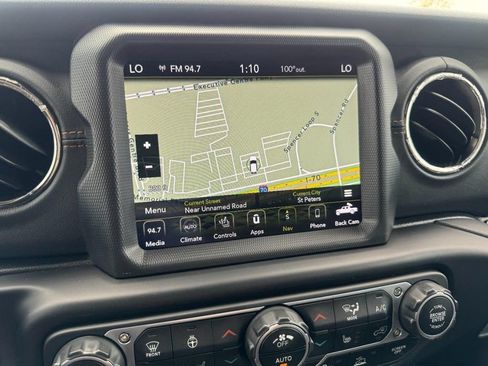Used 2021 Jeep Gladiator Overland AWD/4WD image 22