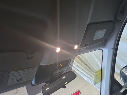 Used 2026 Nissan Kicks SV FWD image 13