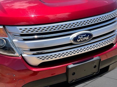 Used 2014 Ford Explorer XLT w/ Equipment Group 202A FWD image 28