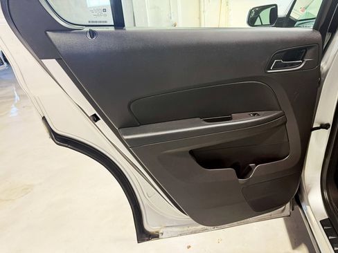 Used 2013 Chevrolet Equinox LS image 26
