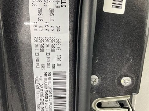 Used 2019 Jeep Cherokee Limited w/ Luxury Group image 30