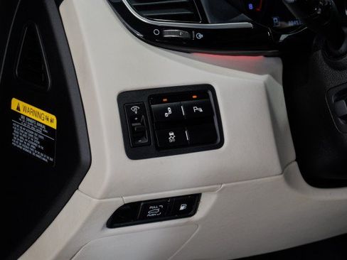 Used 2015 Kia K900 Luxury RWD image 31