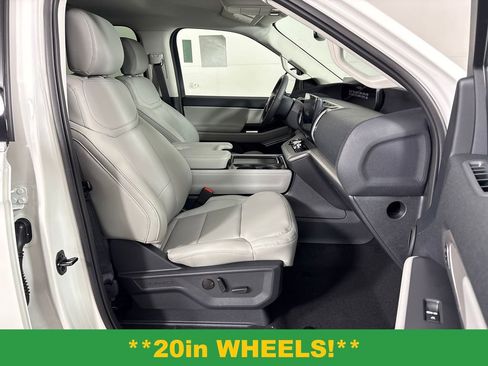 New 2026 Ford Expedition Active RWD image 5