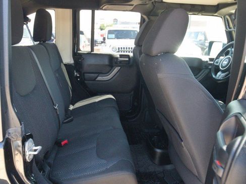 Used 2016 Jeep Wrangler Unlimited Sport AWD/4WD image 31