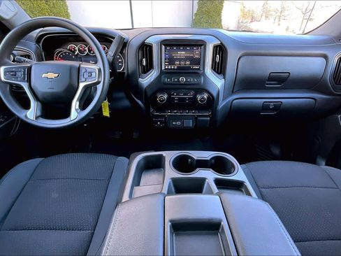 Used 2021 Chevrolet Silverado 1500 Custom w/ Safety Confidence Package image 16