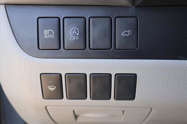 Used 2019 Toyota Highlander XLE AWD/4WD image 13