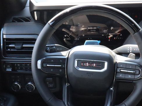 New 2026 GMC Yukon AT4 w/ AT4 Premium Plus Package AWD/4WD image 12