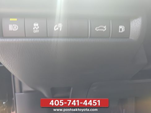 Used 2025 Toyota Camry LE FWD image 13