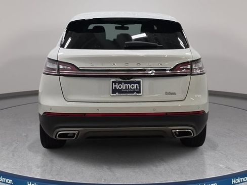 Certified 2022 Lincoln Nautilus FWD image 6