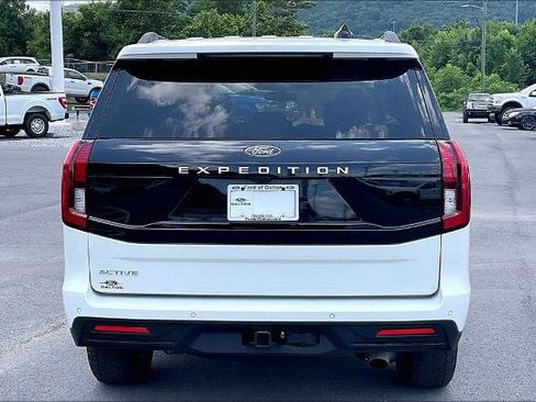 Certified 2025 Ford Expedition Active AWD/4WD image 4