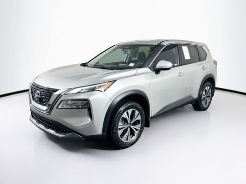 Used 2023 Nissan Rogue SV FWD image 3