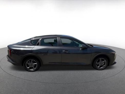 Used 2025 Kia K4 FWD image 16