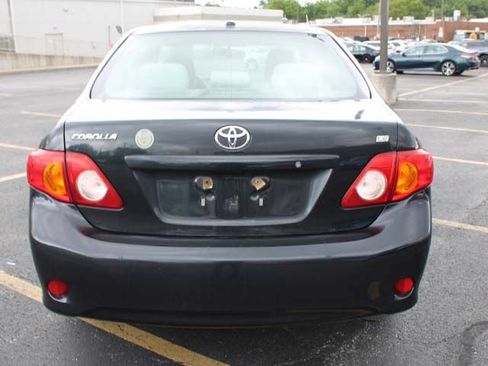 Used 2010 Toyota Corolla LE FWD image 6