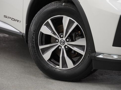 Used 2020 Nissan Murano S image 4