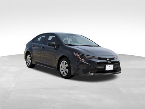 Used 2024 Toyota Corolla LE FWD image 1