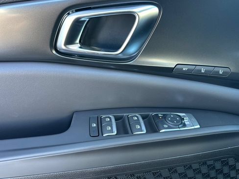 New 2026 Kia Carnival SX w/ SX Dark Edition Package FWD image 11