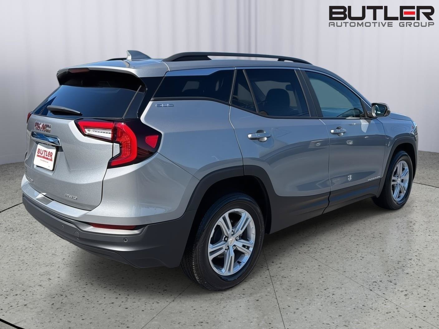 Used 2024 GMC Terrain SLE w/ Driver Convenience Package AWD/4WD image 6