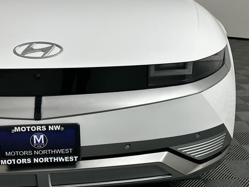 Used 2024 Hyundai Ioniq 5 Limited image 4
