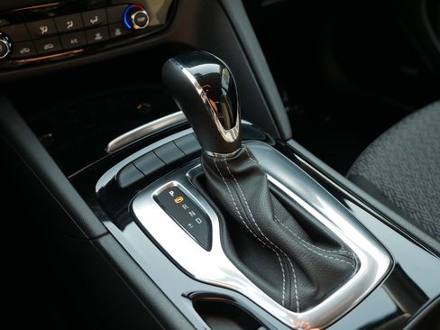 Used 2018 Buick Regal Preferred w/ Sights and Sounds Package image 23