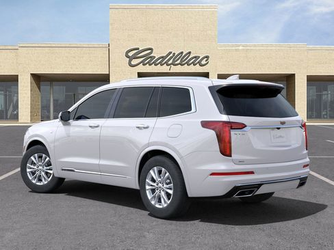 New 2025 Cadillac XT6 Luxury image 3