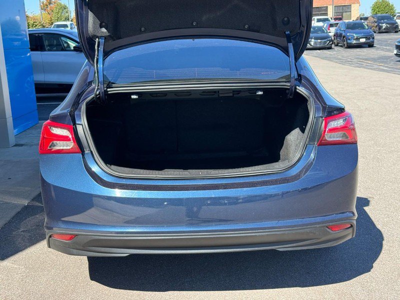 Used 2022 Chevrolet Malibu LT FWD image 5