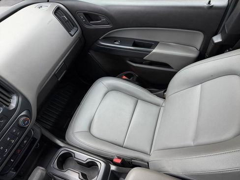 Used 2017 Chevrolet Colorado W/T w/ WT Convenience Package image 17