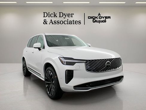 New 2026 Volvo XC90 B6 Ultra image 9