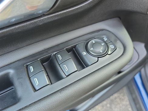 Certified 2023 GMC Terrain SLE w/ Driver Convenience Package image 15