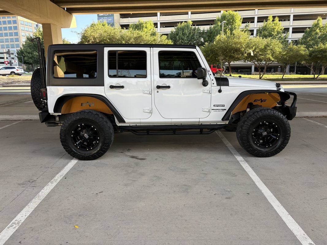 Used 2018 Jeep Wrangler Unlimited Sport S AWD/4WD image 5